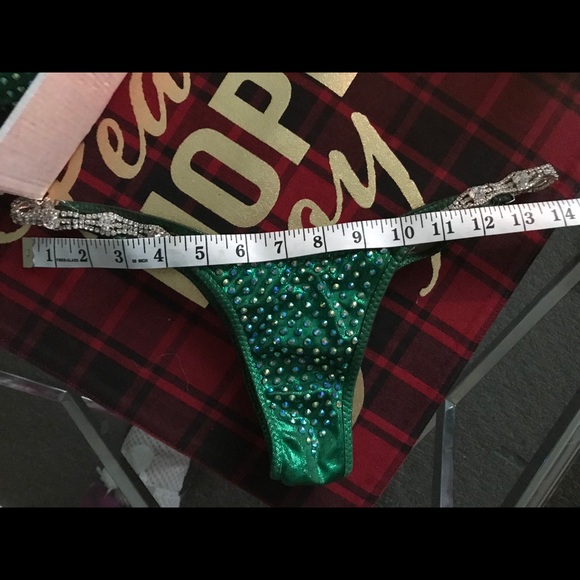 Last day of sale!!!!!! NPC Bikini Green Crystals - Picture 6 of 8